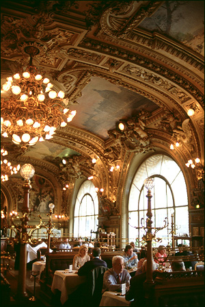 Diners at Le Train Bleu, Gare de Lyon, Paris